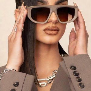 Dezi Sunglass — BACKTRACK